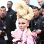 Elena Lenina Instagram - Пока я сожалею об отъезде из Канн и обо всех отрезанных (ранее специально к Каннам наращенных) волосах, давайте теперь, без привязки к платьям, выберем лучшую прическу Каннского фестиваля 2024 и еще рукоплескнем чемпиону Армении и Европы по парикмахерскому искусству @sedrak78 ))) Итак, какая прическа Вам понравилась больше: 1, 2, 3 или 4? #леналенина #прически #каннскийфестиваль #elenalenina #coiffure #festivaldecannes