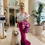 Elena Lenina Instagram - Моя Леопольда принарядилась к выходу на дорожку))) Шубку надела))) А я иду в балетках и с собой несу туфли на шпильках))) #леналенина #каннскийфестиваль #elenalenina #festivaldecannes #coiffure @lenaleninaofficial @nikashabashova_official @sedrak78