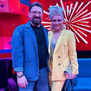 Elena Lenina Instagram - Не скажу, что мы сегодня делали, с кем и для какого-канала) По договору не положено))