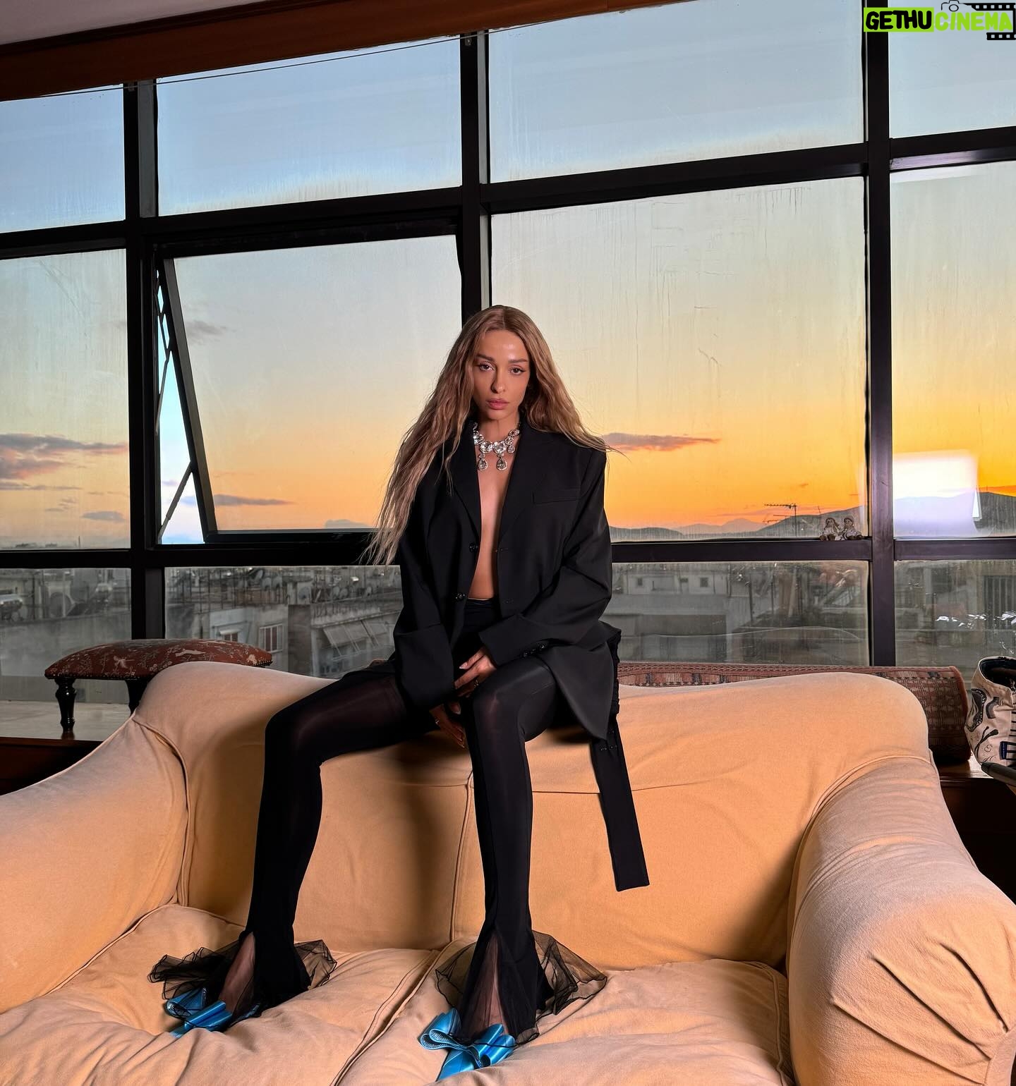 Eleni Foureira Instagram - It’s giving me Athenian skies vibes