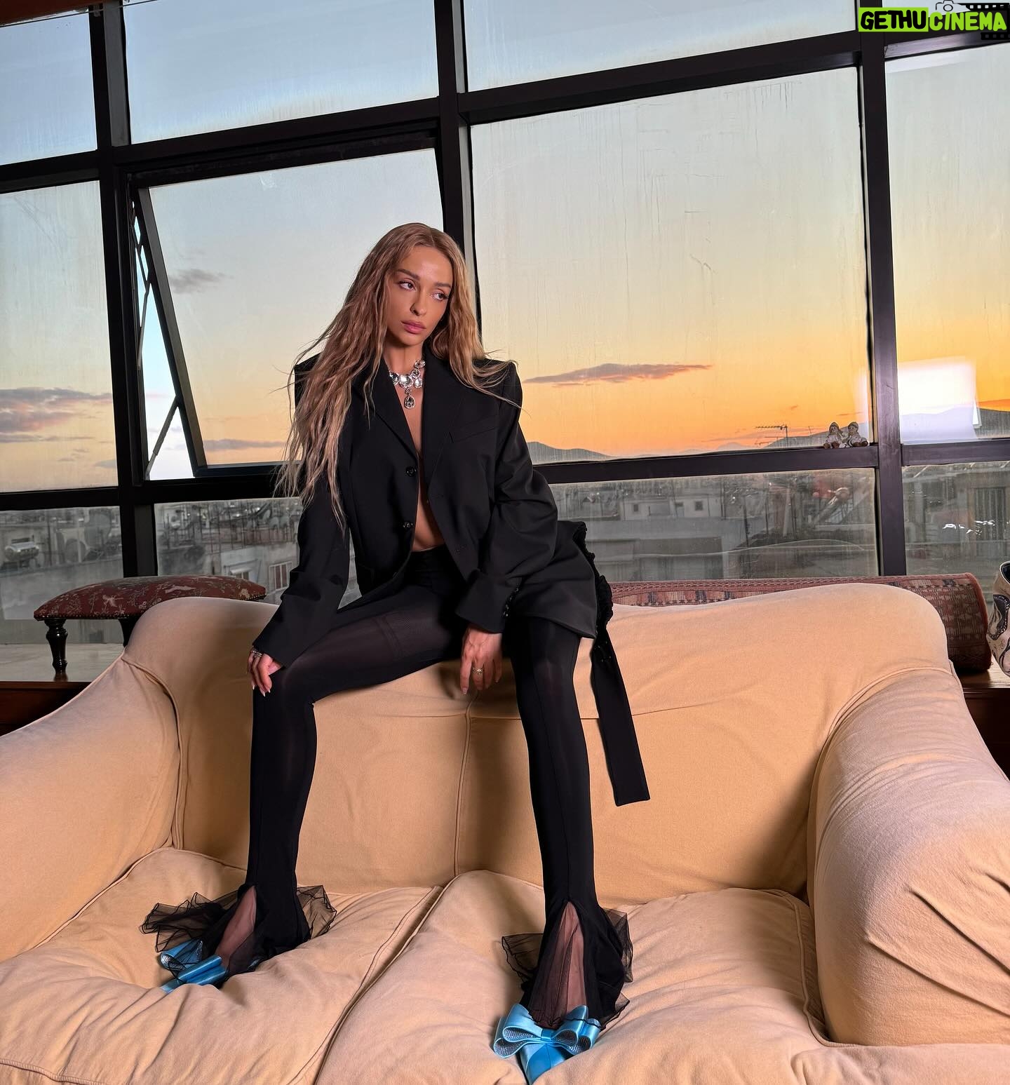 Eleni Foureira Instagram - It’s giving me Athenian skies vibes