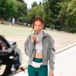 Eleni Foureira Instagram - #ad Fuel up with Fitness®️ Choco Bar🏃‍♀ #Nestlefitness #FitnessBars #Createdbyfitness @nestlefitnessgr