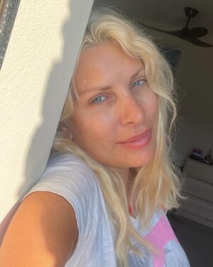 Eleni Menegaki Instagram - Ηλιόλουστη μέρα !