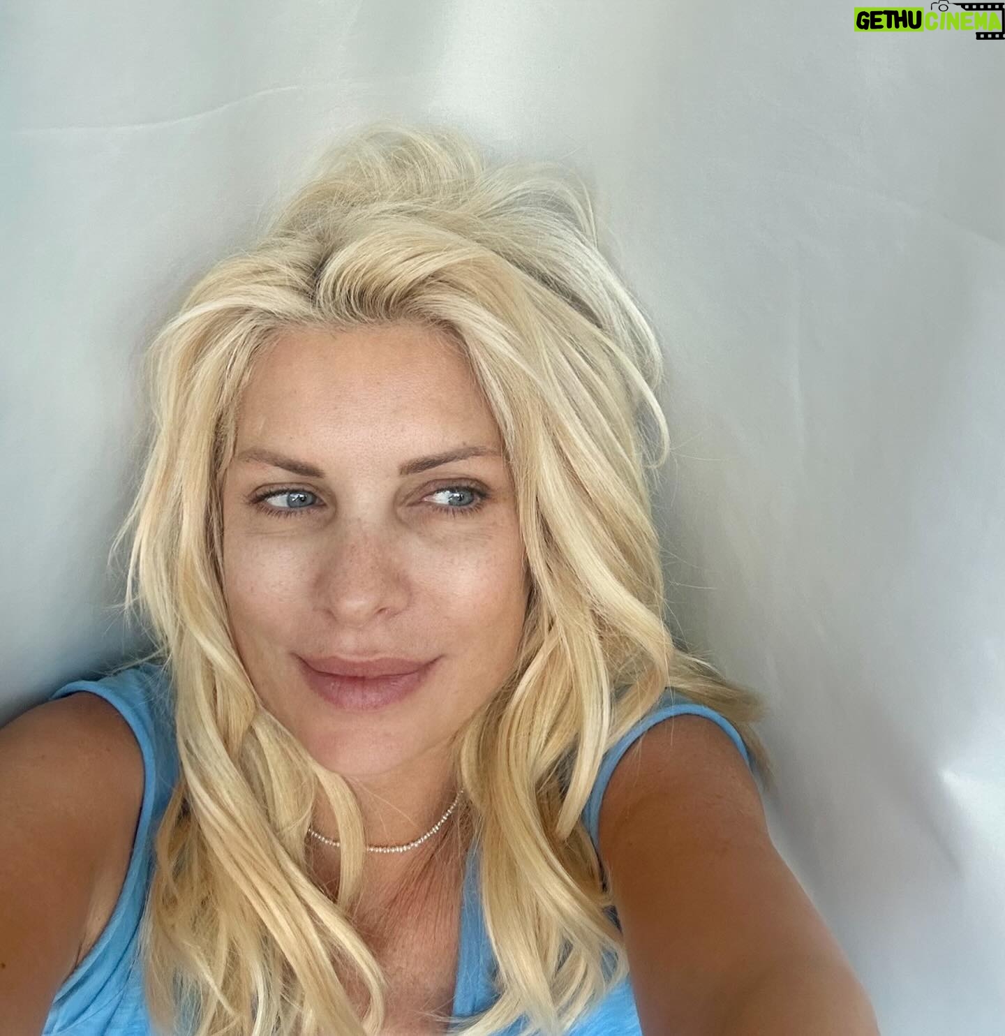 Eleni Menegaki Instagram - Το καλοκαίρι πλησιάζει και το μυαλό ταξιδεύει …#eleni
