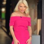 Eleni Menegaki Instagram - Lady in pink! #eleni Φόρεμα #accessfashiongr Σκουλαρίκια #Ammlove #elenioutfit #pinkdress #styleoftheday #ToMegaToKalo
