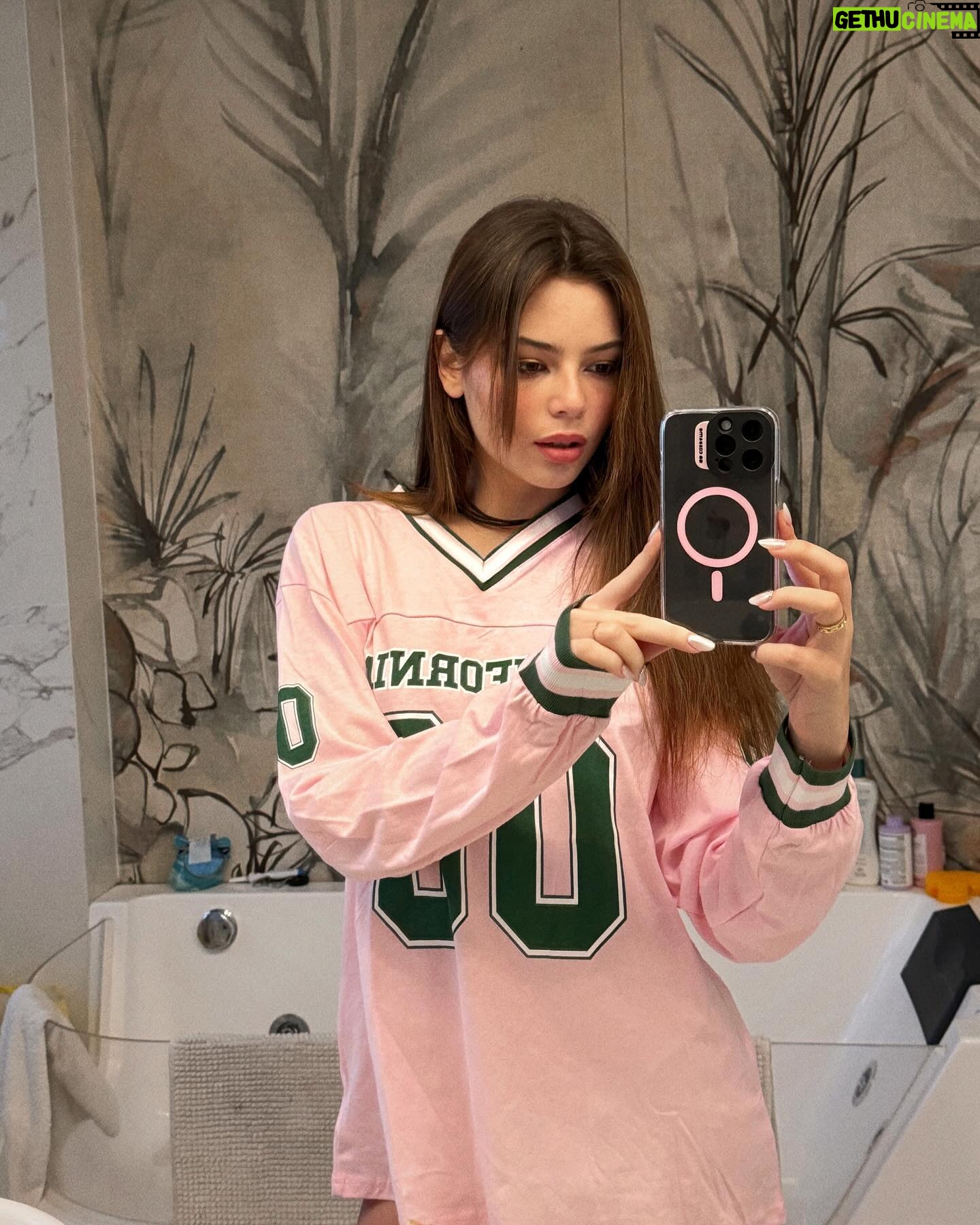 Eleonora Gaggero - 3 Likes - Oltre che essere disponibile in rosa e nero ( due tra i miei colori preferiti ) queste cover sono pure compatibili con il MagSafe 🥹 innamorata.
CODICE SCONTO DEL 30%: ELEONORA30
#beYOUtiful #caseandme