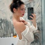 Eleonora Gaggero Instagram – Lacy, oh, Lacy, it’s like you’re out to get me
You poison every little thing that I do
And I despise my jealous eyes and how hard they fell for you
Yeah, I despise my rotten mind and how much it worships you