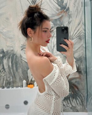 Eleonora Gaggero Instagram - Lacy, oh, Lacy, it’s like you’re out to get me
You poison every little thing that I do
And I despise my jealous eyes and how hard they fell for you
Yeah, I despise my rotten mind and how much it worships you