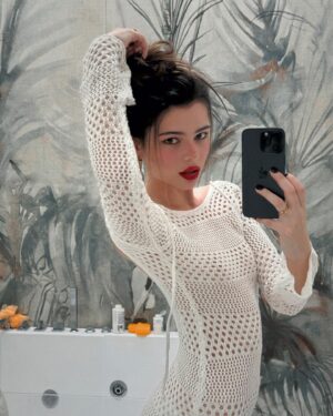 Eleonora Gaggero Instagram - Lacy, oh, Lacy, it’s like you’re out to get me
You poison every little thing that I do
And I despise my jealous eyes and how hard they fell for you
Yeah, I despise my rotten mind and how much it worships you
