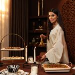 Elham Ali Instagram - مقدمك خير، ياللي ماتشبه الغير مقدمك خير، يا شهر الخير🌙 مبارك عليكم الشهر الفضيل وتقبل الله منا ومنكم صالح الأعمال 🤲🏻🫶🏼 #الهام_علي #مقدمك_خير #ابيات @abyatksa @abyatkuwait