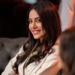 Elham Ali Instagram - #كواليس 🎬 مسلسل #سندس2 😁❤️ شخبار المسلسل معكم؟ ترا بقرا كل تعليقاتكم 🤓🫶🏼 يعرض من الأحد للخميس على قناة @mbc1 والحلقات متواجدة في منصة عمو #شاهد @shahid.vod #الهام_علي