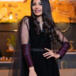 Elham Ali Instagram - انتظرونا أنا و #خالد_صقر في حلقة خاصة من #يوم_التأسيس_بودكاست بمناسبة يومنا الغالي😍🇸🇦 على @thaqafeyah ويعرض على منصة #شاهد مجاناً @shahid.vod نشوفكم بكرا مع ضيفنا #محمد_الروقي معلومات باذن الله نقدر نفيد ونستفيد منها 🥹🤍 @mbcpodcastsofficial @rose_designer11 @kld_sqr @abdulrahmanamjad @mohannad_am