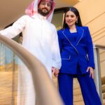 Elham Ali Instagram - الرُّوح التي فيها شيءٌ من روحِك تعرفُ كيفَ تخاطبكَ بِلا كلمات💙 @kld_sqr Styled by @ziadalsaleh Suit from @liliblancofficial Diamond 💎 @damasjewellery Assistant @hana_m_abdullah Photographer @mohannad_am Thanks to @abdulrahmanamjad #الهام_علي #خالد_صقر #تشيلو #cello