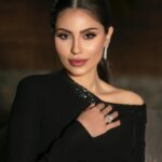 Elham Ali Instagram - صور من الحفل الأضخم #joyawards2024 🤍🖤 شكراً لكل القائمين على هذا الحفل وعلى رأسهم معالي المستشار #تركي_أل_الشيخ @turkialalshik سعيدة بتواجدي ضمن الفئة النهائية لأفضل ممثلة سينمائية والف مليون مبروك لكل الفائزين والمكرمين.. وبقولكم معلومة أنا جائزتي شايلتها بيدي 💚 شكراً لكم عائلتي القوية اللي داعمتني من البدايات ويارب اكون دايماً قد هالثقة احبكم كثير 🤍 #الهام_علي Dress @avarofiglio Clutch,limited edition @judithleiberny Diamonds @alfardanjewellery @alfardanjewellery.ksa Makeup artist @furatabaalkhail Hairstylist @ebtssam_hair Photographer @manartamim @mohannad_am Special thanks to @ho_01august2014 & @abdulrahmanamjad & @kld_sqr 🖤🤍