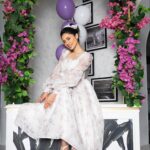 Elham Ali Instagram - انتهى يوم ميلادي شكراً بحجم السموات والأرض لكل من هناني والحمدلله على وجودكم بحياتي ❤️🎂 Styled by @ziadalsaleh Dress @hhart.uae Jewelry @alfardanjewellery.ksa Photo by @mohannad_am Personal assistant @hana_m_abdullah Agency @mbctalent #الهام_علي #احبكم_بجنون♾️