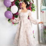 Elham Ali Instagram - انتهى يوم ميلادي شكراً بحجم السموات والأرض لكل من هناني والحمدلله على وجودكم بحياتي ❤️🎂 Styled by @ziadalsaleh Dress @hhart.uae Jewelry @alfardanjewellery.ksa Photo by @mohannad_am Personal assistant @hana_m_abdullah Agency @mbctalent #الهام_علي #احبكم_بجنون♾️