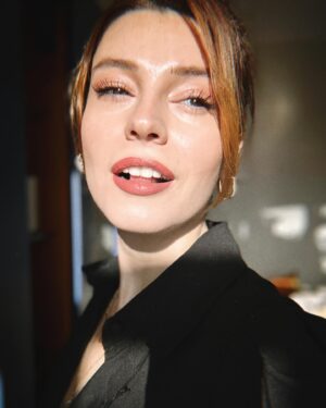 Elif Doğan Instagram - dolunaydan