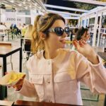 Elif Doğan Instagram - always fries before guys hun, always 🍟