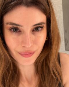 Elif Doğan Instagram - 🥂