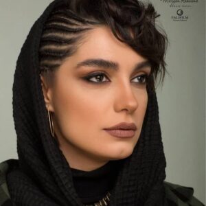 Elika Abdolrazzaghi Instagram - #الیکا_عبدالرزاقی
 #جشن_حافظ  #دنیای_تصویر Makeup by @maryamrahnama__ 
Hairstyle:@zara_wovenhair 
@marziehtofighi_hair 
@minanorozi_hairstyle 
Photography @falifilm
Dress designer: @elhamheydari.design
