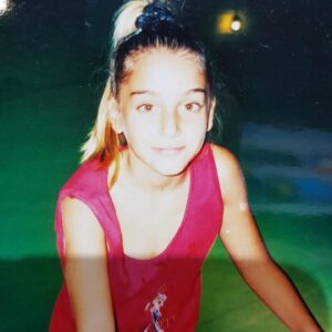 Elisa De Panicis Instagram - TONIGHT !!!
 Se io fossi un uomo 
New music FUORI A MEZZANOTTE !! 

Saprei come farla sentire sempre adeguata .. 
non agitata .. tenerla stretta NON IMPROGIONATA .. 
farla sentire libera .. di cambiare strada .. 
perché la fiducia ripaga .