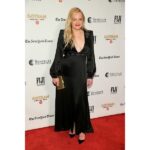 Elisabeth Moss Instagram - Thank you for having me @gothamawards and for the nomination for @hersmellmovie and thank you @beaniefeldstein for making me less nervous, you are a real gem of a gal ❤️ styling @karlawelchstylist stylist assistant @tommy_buckett 😉dress @dundasworld and my main boys of course Hair @tommy_buckett Makeup @danielmartin #hersmell #gothamawards