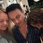 Elisabeth Moss Instagram - My candle burns at both ends; It will not last the night; But ah, my foes, and oh, my friends-- It gives a lovely light.-Millay 🍍🍍🍍@dianefrancescaa @jett007r #pineapplegang #thatsawrap