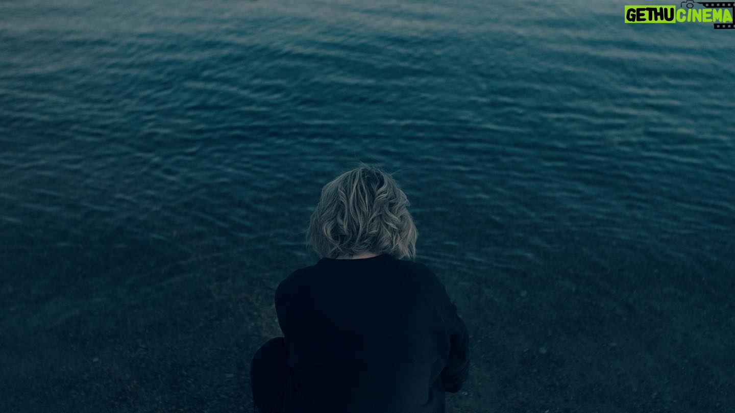 Elisabeth Moss Instagram - 12 nights left… @handmaidsonhulu #thehandmaidstale 9•14•22 only on @hulu Episodes 1 and 2 shot by my brilliant cinematographer and captain at sea @nicdaleydp ❤️