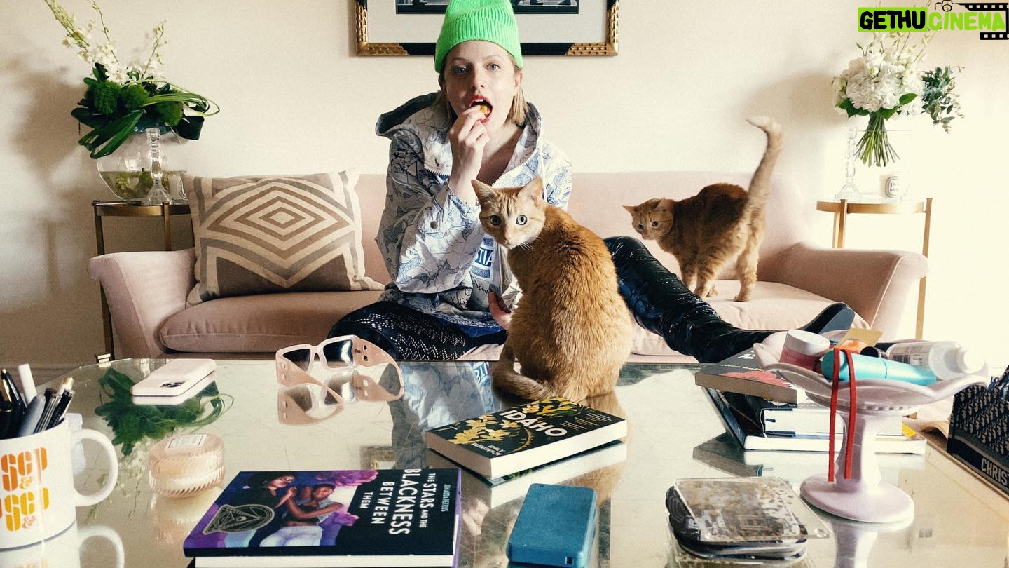 Elisabeth Moss Instagram - A photo of someone who started a company during a pandemic 💋 @loveandsqualorpictures @interviewmag 📸 @matthew_welch #Idaho #starsandtheblacknessbetweenthem