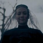Elisabeth Moss Instagram - Guess who’s back…😈 9•14•22 Season 5. First 2 episodes. Directed by yours truly. Cinematography 🎥@nicdaleydp #handmaidstale