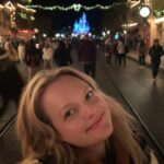 Elisabeth Moss Instagram - The happiest place on earth and we take it very seriously... ❤️🎄❤️ @disneyland