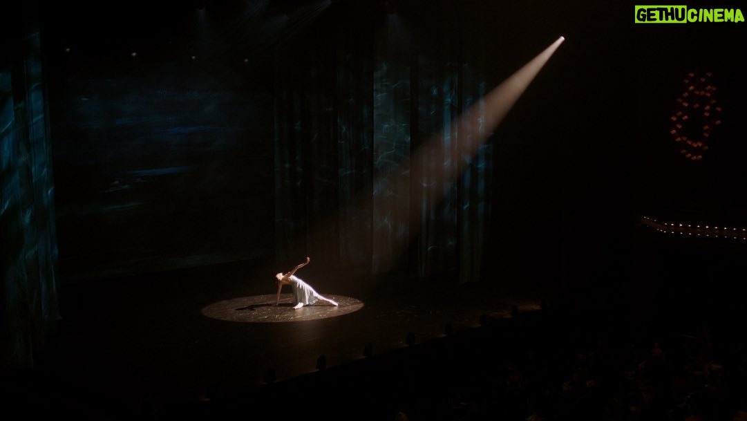 Elisabeth Moss Instagram - I had the great privilege and dream come true experience of collaborating with one of the most brilliant artists working today the choreographer @justin_peck on episode 2 this season… when I read that there was going to be a ballet in the script, he was the first and only person I thought of and I still can’t believe my luck that he said yes. He brought on board the stunning and gifted ballerina @devon.teusch who not only is a brilliant dancer but a brilliant actor as well and brought those skills to the performance. Everyone on set said it was their favorite day of filming they had ever had because we all just got to watch this beautiful performance all day. It was like a dream. Thank you so much to the both of you for bringing your artistry to the show and elevating everyone around you. And a special shout out to @jeanettedel who works with Justin, and was instrumental in helping to create this piece and bring it to the screen, @lk_costumes_ for this dream costume, and our prolific art dept led by our production designer @eliwilli2 and to @adrianacorne who took the reins on the creation of this spectacular set. And last but always first in my heart @nicdaleydp our cinematographer and @tomomenon our gaffer, and our camera operators @dinolaurenza and @brett_hurd 💙💙💙 @handmaidsonhulu #thehandmaidstale
