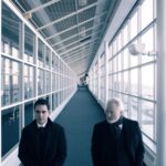 Elisabeth Moss Instagram - What are you two boys up to… @bradleywhitford @maxminghella @handmaidsonhulu #thehandmaidstale 9•14•22 only on @hulu 🖤❤️🖤 📷 @nicdaleydp