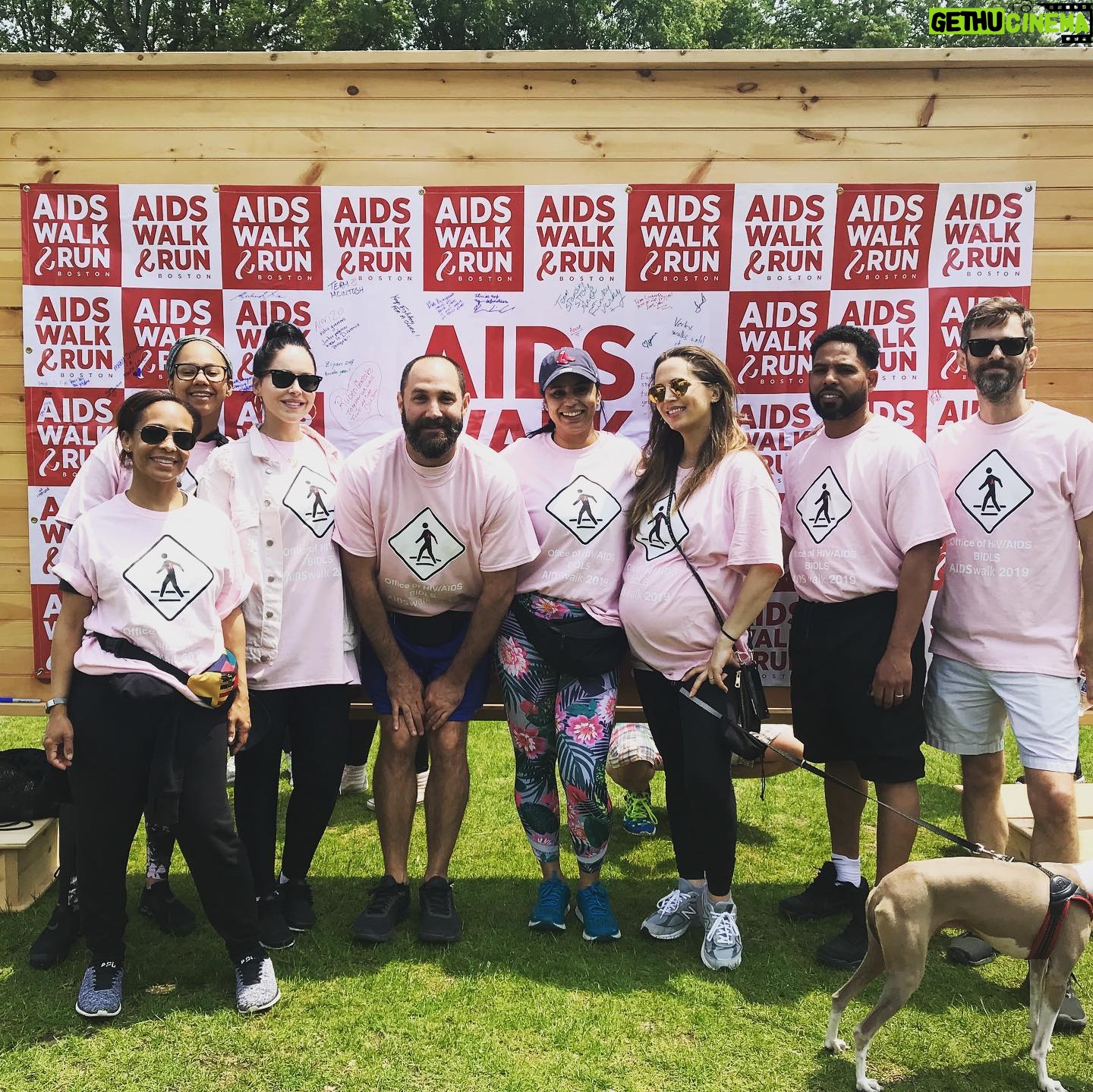 Eliza Dushku Instagram - Yassss, Team #Brenda #AIDSwalkBoston β€οΈπ§‘πππππΆπ»ββοΈπΆπΌββοΈππ»ββοΈππ»ββοΈ *Happy Pride Month!