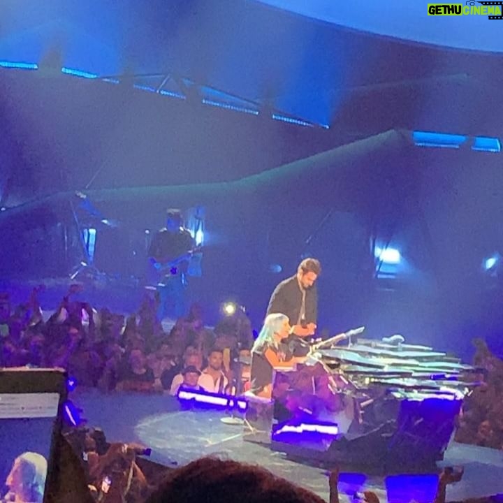 Eliza Dushku - 28K Likes - Aww. #LadyGaga had special guest #BradleyCooper up in #Vegas tonight β¨πΉππ€