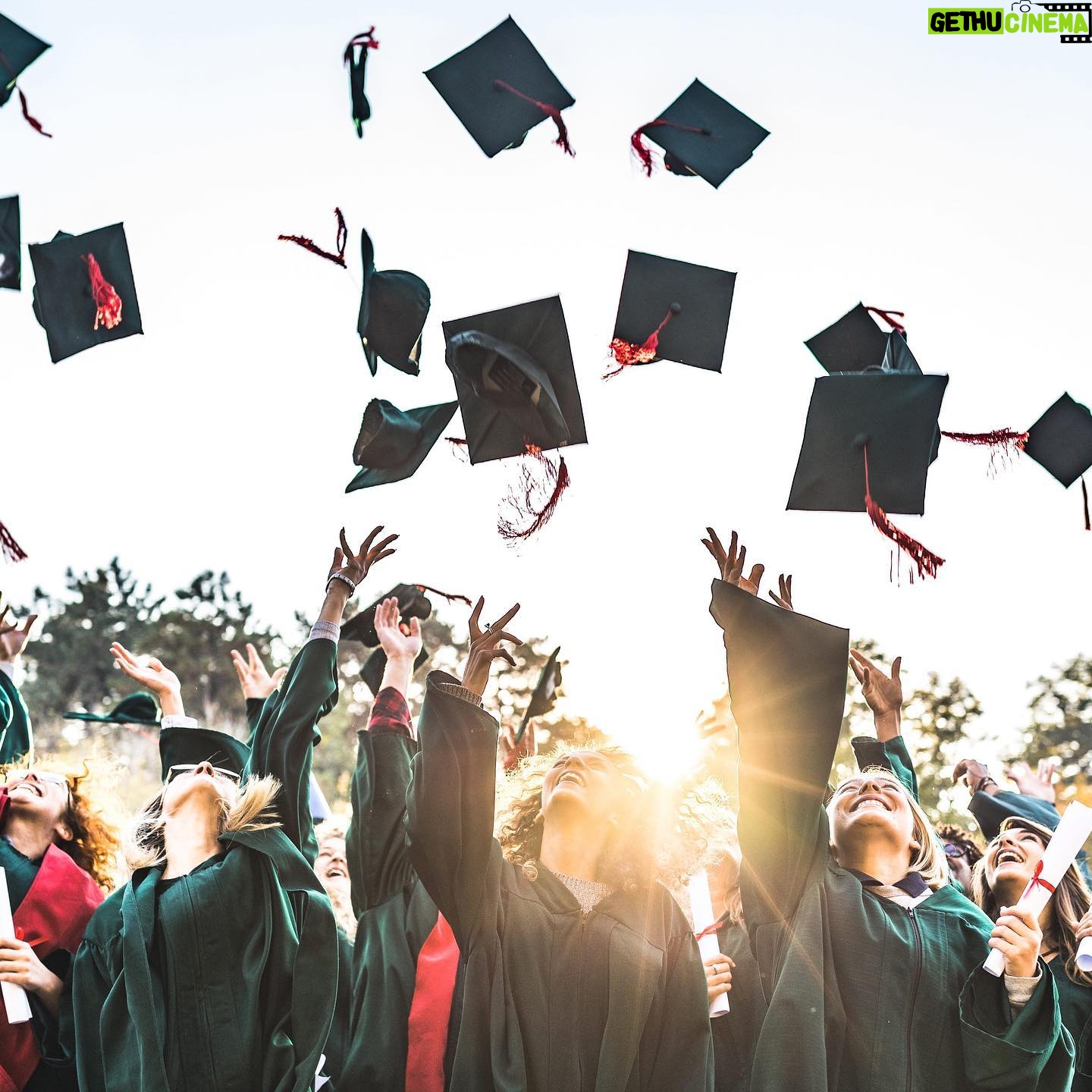 Eliza Dushku - 49.9K Likes - Today marks (via ZOOM!): My College Graduation Day..!!? πππ©π»βπ You guys, I JUST GRADUATED ππβ₯οΈβ¨ I am so excited π This has been a dream (as many of you know!) for a long, LONG time coming. I moved back to Boston almost 5 years ago with a few credits under my belt & some fierce determination to complete my BA. Along the way I met the love of my life (Peter P!) who has rooted me on endlessly, with my beautiful family (hi mom, Aaron, Leni, Ben, Nate, Ami! study nights with my niece & nephews Kyle, Sof, & Joji were true highlights!) & friends (too many to name but I SEE YOU!!) believing in me, our perfect little nugget, Bourne, joining me in my belly for the last few semesters (dance movement therapy class as an 8 months pregarroo-soon-to-be-mama had my classmates, Professors & me giggling π
), & I canβt forget Max & Tanner (πΆπ~ it takes a village!) who snuggled in my lap through late night papers & test-studying!
The journey has been a little longer than the typical college experience perhaps, but Iβm so grateful to have had the opportunity a.) to attend university, something I do not take for granted for 1 second, b.) to have the insane support & encouragement from my school/s surrounding being a 35-40 year old back-to-school βkidβ, and c.) to have had the privilege. πEveryone should have the ability to further their education. This was a major flame behind my Bernie support over the yearsβ our American system of college expenses & debt is a broken one, a failing dynamic and cause that I will stand behind in pursuit of change & effective reform.π This awesome commencement marks the end of my undergrad studies, which will now lead into a Masterβs program in Holistic Counseling, Psychology, Theory & Practiceβ I want to give to others what I was so lucky to receive myselfβ a space & Holistic (aka WHOLE PERSON~ mind/body/spirit-soul) web of healing from addiction, trauma, & transpersonal deficiencies. You know, this pandemic/endemic has really rooted in me the conviction that we all need a little help along the path of life, particularly as the world/planet gets more complicated & sadly, divisive. π Go after your goals! #YOLOπβ¨xo Me