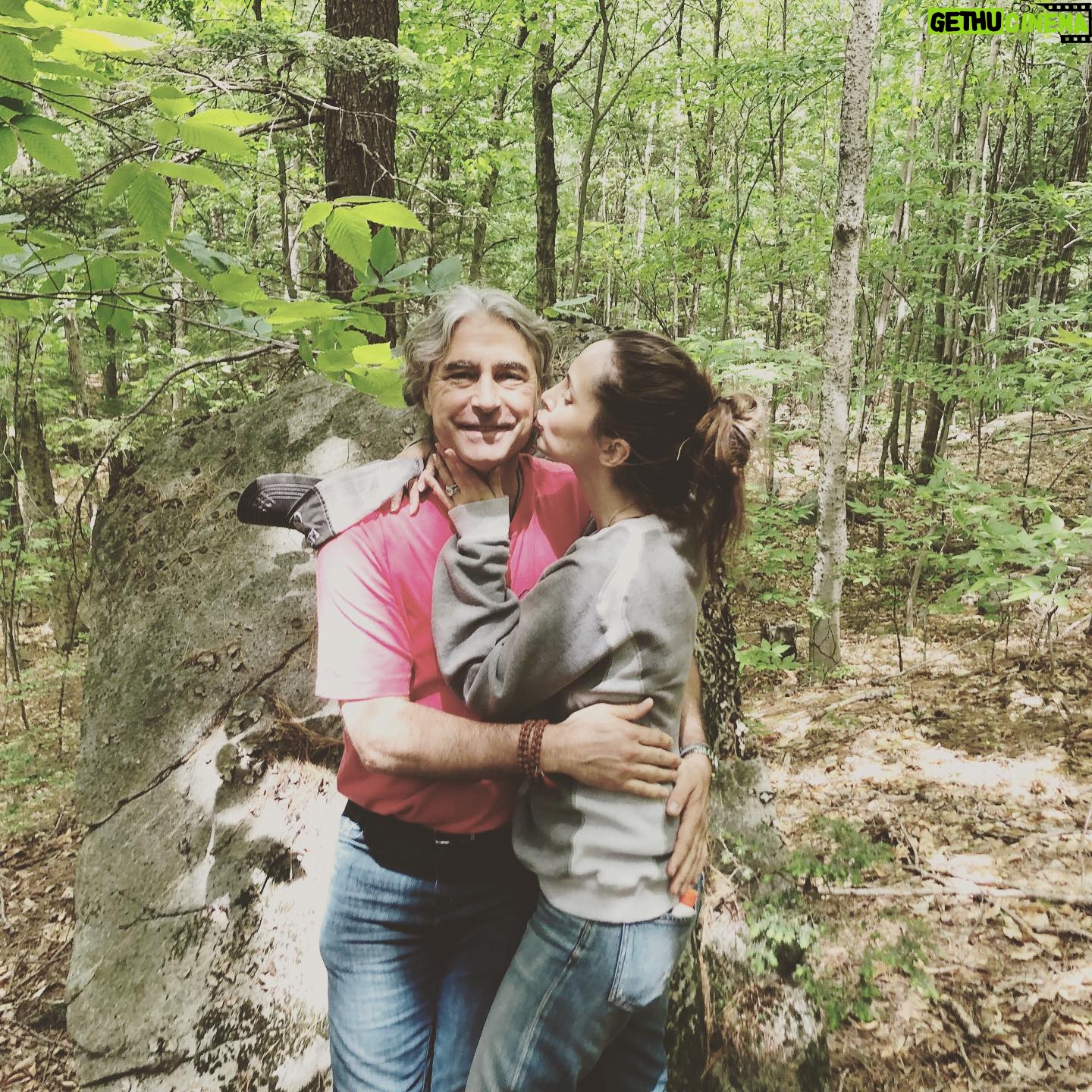 Eliza Dushku - 18.7K Likes - p.s.- Iβm entirely obsessed with my beautiful #husband / #babysdaddy heading into this Fatherβs Day wknd π₯°π #HappyAlmostFathersDay my #LOVE! & thank u universe ππ« #hitched #inlove #knockedup #soloved & #reallyfeelingit β₯οΈ @peter.palandjian β¨