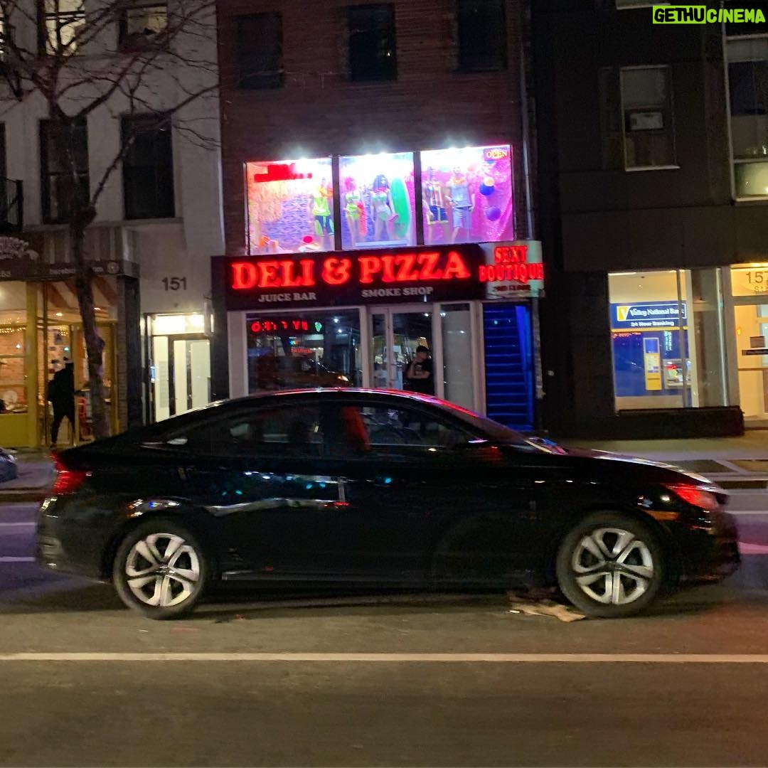 Eliza Dushku Instagram - Deli Pizza 🍕 Sexy (surf 🏄🏻♀️?) Boutique Juice Bar 🥬🍑 Smoke Shop 🚬 . Well, thank god. #onestopshop #NYC #NY 🌃
