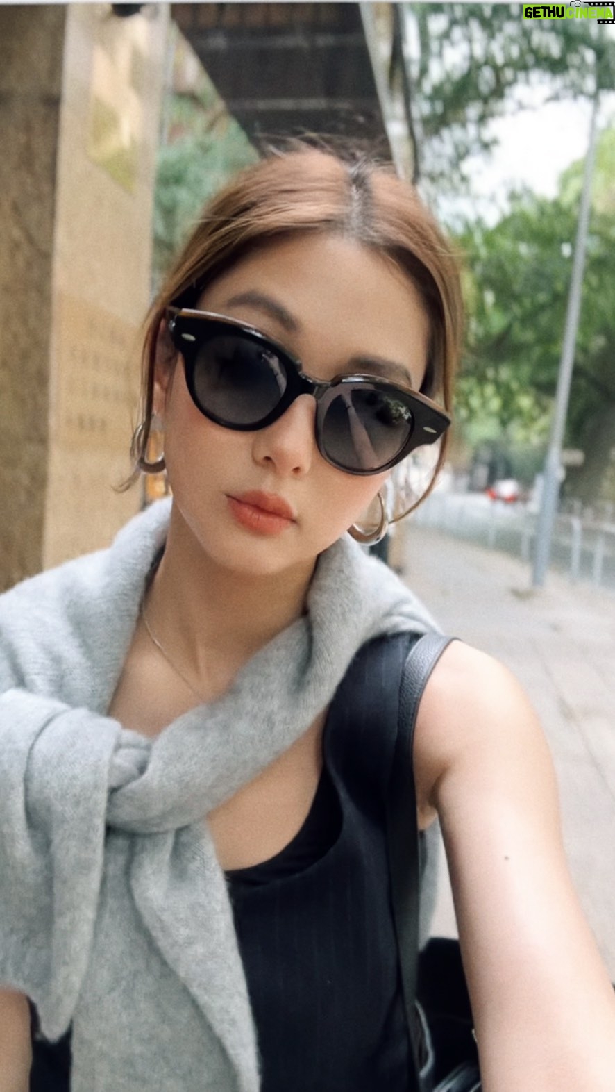 Eliza Sam Instagram - True story!… and the moral of my crazy-eye story: 1- you never know what’s going on with someone else 2- everyone has their own insecurities When I got up this morning it was way worse (much better already in this video) and I thought to myself… should I (1)- cancel all plans, hide inside all day, and let this insecurity get the best of me? Or should I (2)- own this insecurity, and go on and accomplish all the things I planned for the day? I picked 2✌🏻! #moresharinglesscomparing #ownyourinsecurities #crazyeye #selfconfidence #allergyseason Should I share the pic of when the eye was at its worst?!?!🤣🤣🤣🤣 I vote NO, but if enough YESes I will share in stories🤣🤣🤣
