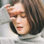 Eliza Sam Instagram – My never-ending indecisiveness of should I cut my hair? Or keep it long! So I stuffed my hair into mysweater for reference to see if I like it long or short🤣
What do you think?! Cut short, or leave long?!⬇️