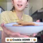 Eliza Sam Instagram – Making cookies in ASMR👂🏻
My hubby says I could have worn a better shirt🤣……so I should go shopping then😇 muhahaha😈