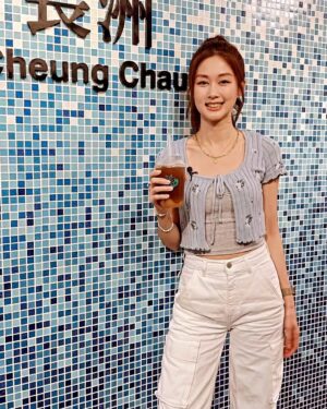 Eliza Sam Instagram - Posting this before it rains, because Cheung Chau is definitely good weather vibes😝🩵💚💙