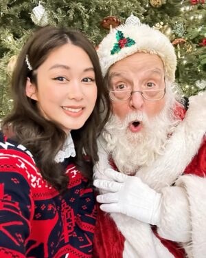 Eliza Sam Instagram - Hope everyone had Happy Christmas! See ya next year Santa♥️☃️
