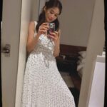 Eliza Sam Instagram – Little bit cold… can you tell?😺🤍
.
.
.
.
@K11MUSEA @Dior #K11MUSEA 
Dress by @mrselfportrait @lanecrawford