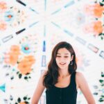 Eliza Sam Instagram - The more we let our lights shine, the more love and light we see in the world around us. This is a quote I found online🤪- do you think it’s true? I want to agree with this, because I find that the more I open my heart, the more I am able to connect with people and community. The way I see it is- nowadays it’s so easy to put yourself out there, which can be a good and bad thing at the same time. Any thoughts on this?🤗