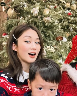Eliza Sam Instagram - Hope everyone had Happy Christmas! See ya next year Santa♥️☃️