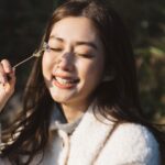 Eliza Sam Instagram - A flower for you for Valentine’s Day🪻 Do you celebrate V day? Or is it scam?