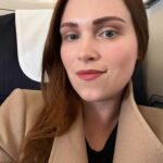 Eliza Taylor Instagram – She jet lagged but she here!! 💂‍♀️🇬🇧💕