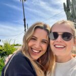 Eliza Taylor Instagram - 🌴☀️💕