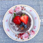 Eliza Taylor Instagram - 🍓 🍫 = 🤗 Gluten free chocolate mini cakes! Wish you could taste these…